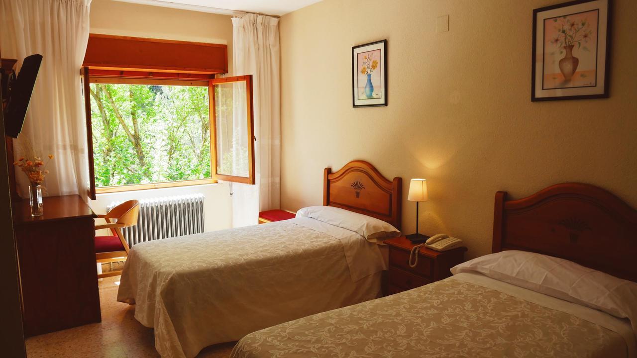 Balneario De Tus Hotell Yeste Eksteriør bilde